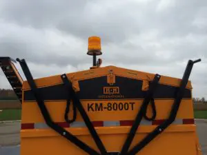 KM 8000T with a strobe light
