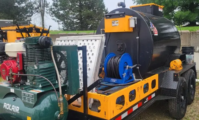 2025 KM 700 Gallon Sealcoat Tank